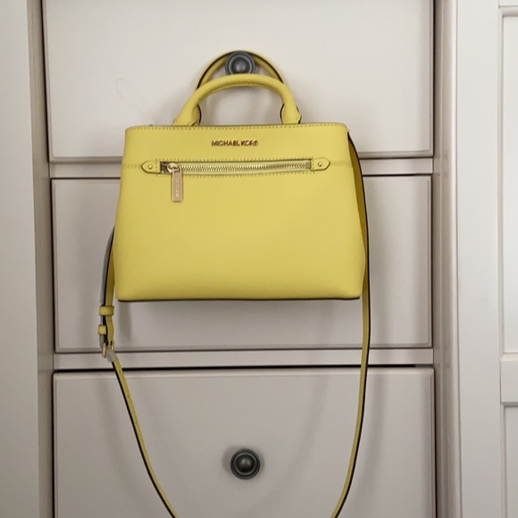 Michael Kors Hailee Small Satchel - Picture 2 of 14